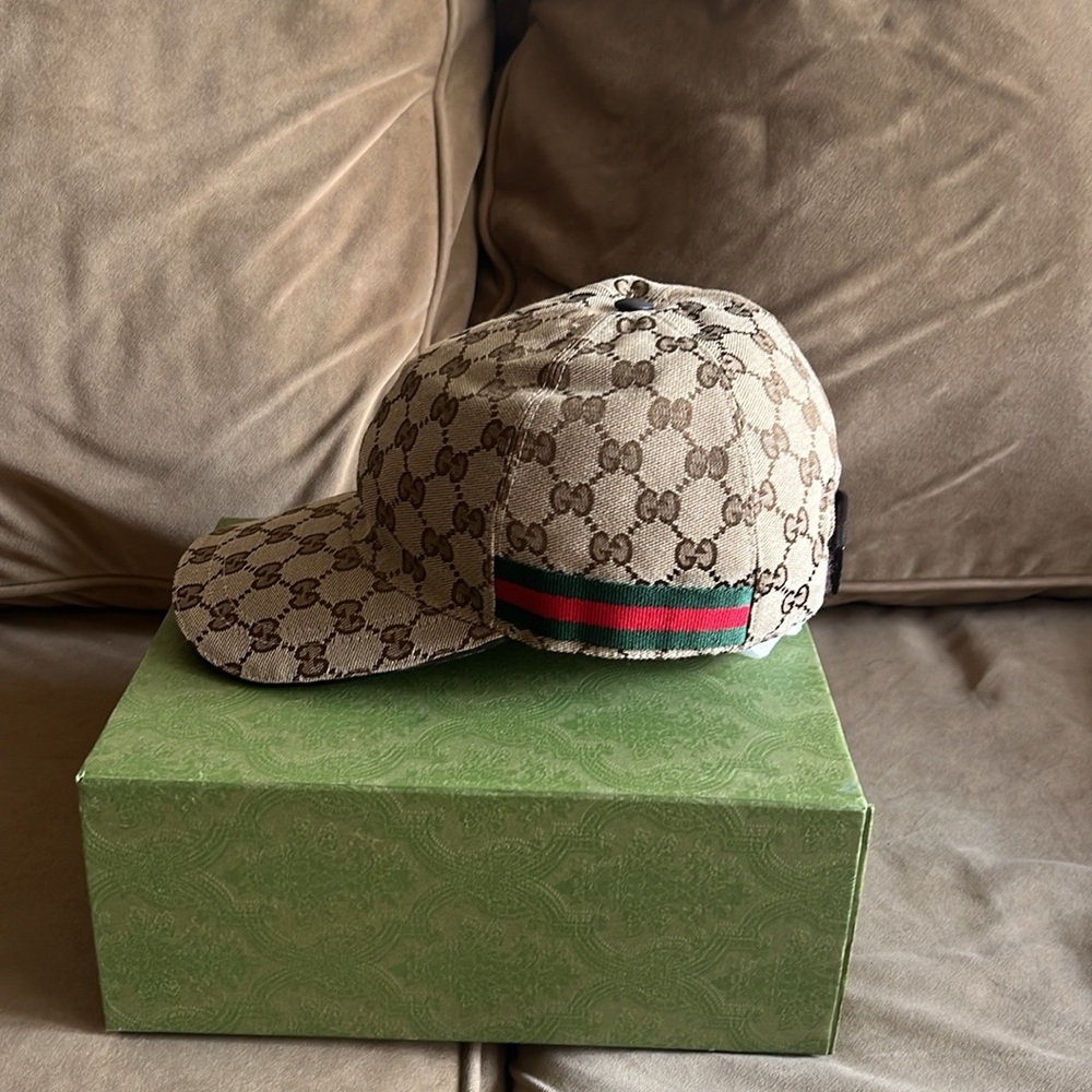 Gucci Hat double G ebony/brown with red and green strip size small men
